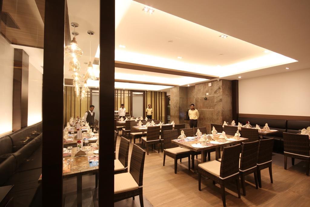 Khanna Fiesta Vellore Bagian luar foto