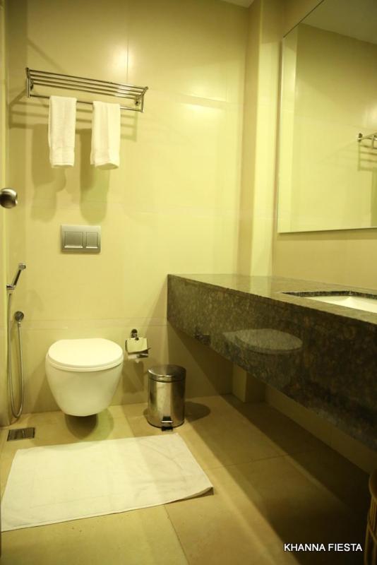 Khanna Fiesta Vellore Bagian luar foto